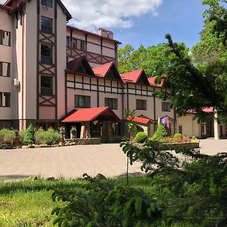Sherwood Hotel Dolgomostiska Exterior photo
